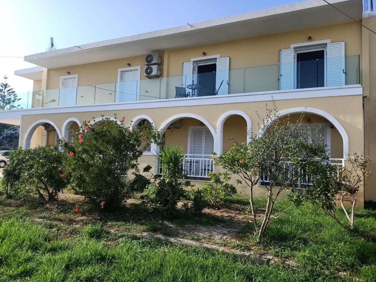 Almiriki Studios & Apartments 알리케스 외부 사진